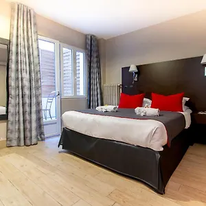 ميجني أوبرا مونتمارتر باريس