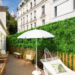  Hostel Le Village Montmartre By Hiphophostels